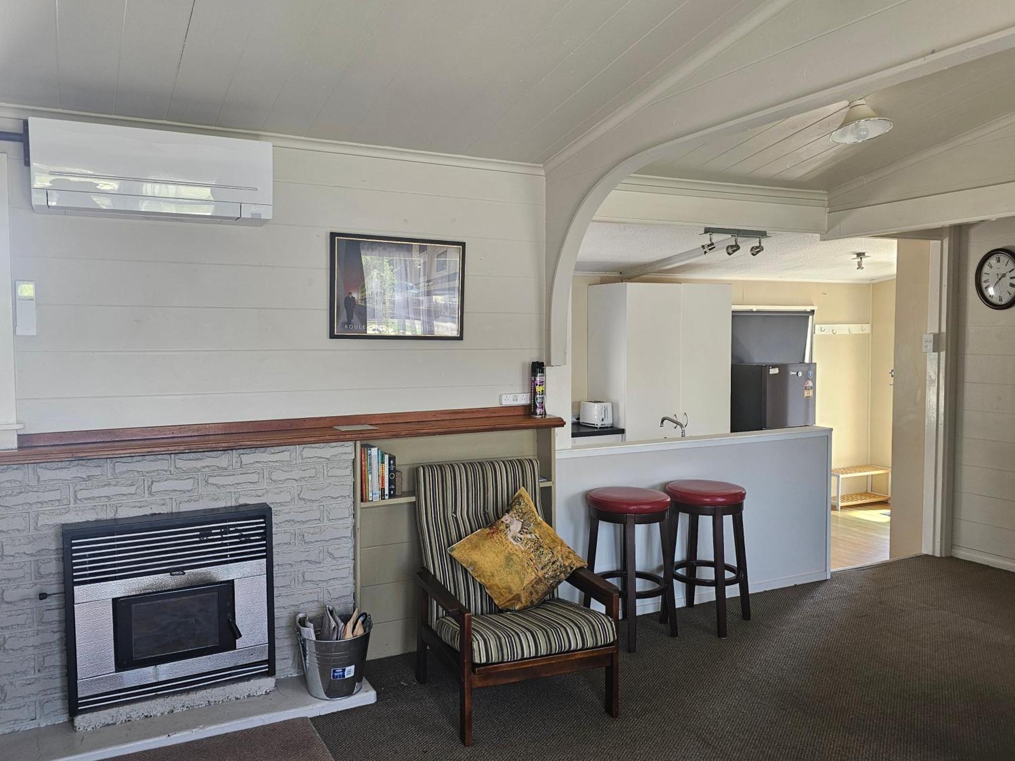 Cosy Lockwood In Town Villa Taupo Exterior photo